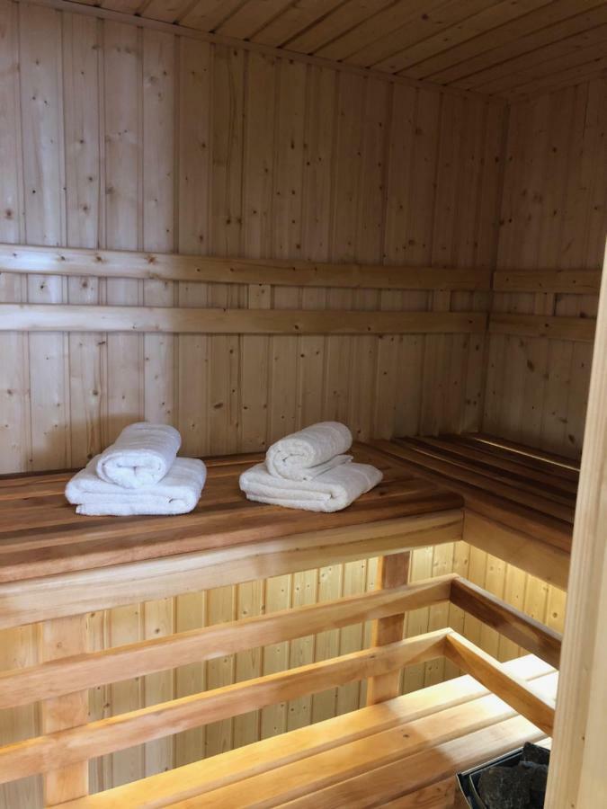 Family & Business Sauna Apartments No1 Lesny Nad Zalewem Cedzyna Unikat - 3 Bedroom With Private Sauna, Bath With Hydromassage, Terrace, Garage, Catering Options 凯尔采 外观 照片