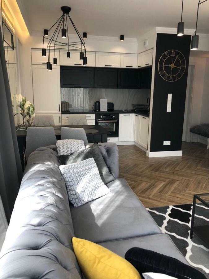 Family & Business Sauna Apartments No1 Lesny Nad Zalewem Cedzyna Unikat - 3 Bedroom With Private Sauna, Bath With Hydromassage, Terrace, Garage, Catering Options 凯尔采 外观 照片