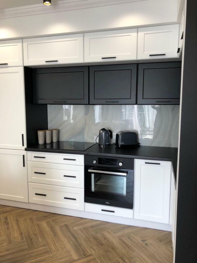 Family & Business Sauna Apartments No1 Lesny Nad Zalewem Cedzyna Unikat - 3 Bedroom With Private Sauna, Bath With Hydromassage, Terrace, Garage, Catering Options 凯尔采 外观 照片