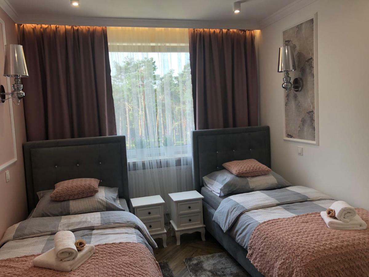 Family & Business Sauna Apartments No1 Lesny Nad Zalewem Cedzyna Unikat - 3 Bedroom With Private Sauna, Bath With Hydromassage, Terrace, Garage, Catering Options 凯尔采 外观 照片