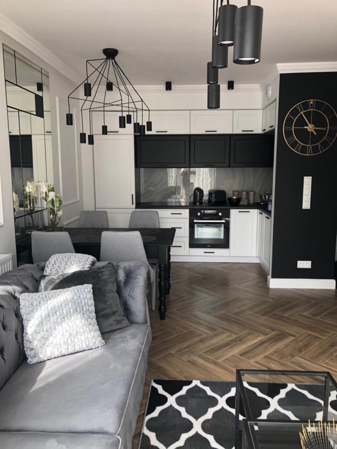 Family & Business Sauna Apartments No1 Lesny Nad Zalewem Cedzyna Unikat - 3 Bedroom With Private Sauna, Bath With Hydromassage, Terrace, Garage, Catering Options 凯尔采 外观 照片