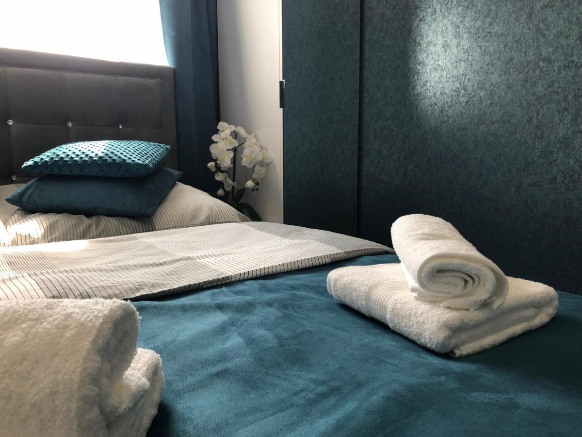 Family & Business Sauna Apartments No1 Lesny Nad Zalewem Cedzyna Unikat - 3 Bedroom With Private Sauna, Bath With Hydromassage, Terrace, Garage, Catering Options 凯尔采 外观 照片